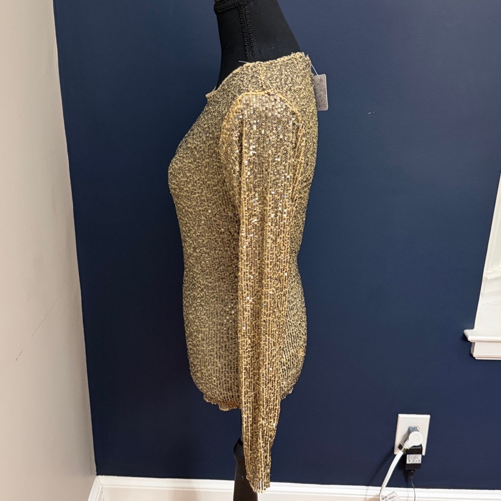 Free People Gold Sequin Long Sleeve Top Size S NWT - Picture 6 of 8